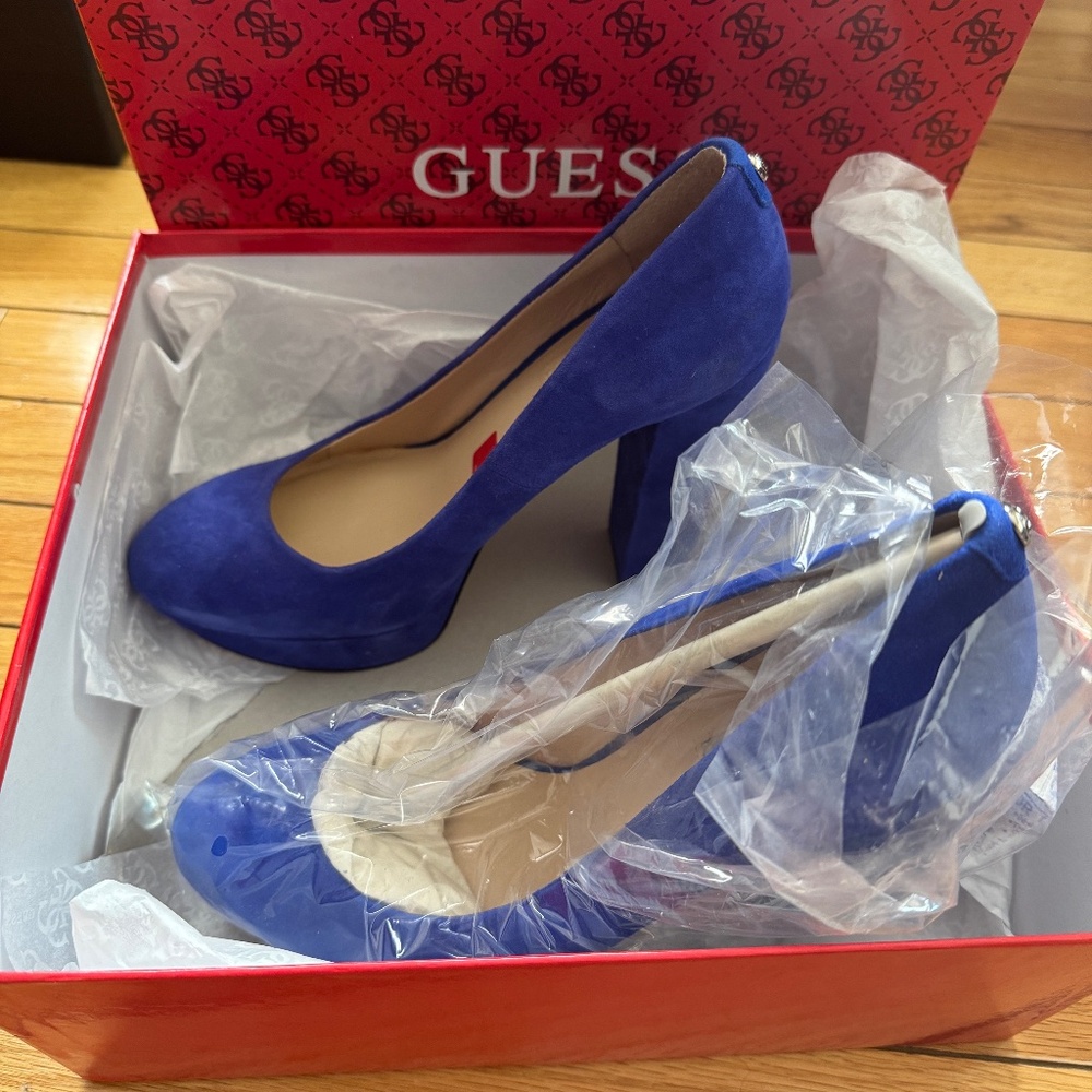 Paddy round toe platform pumps